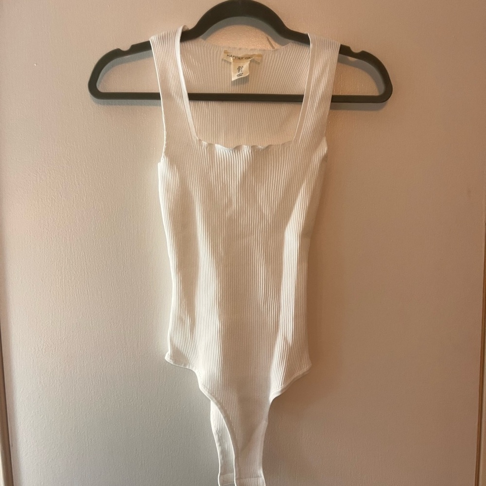 White summer bodysuit 🫶🏻🤗